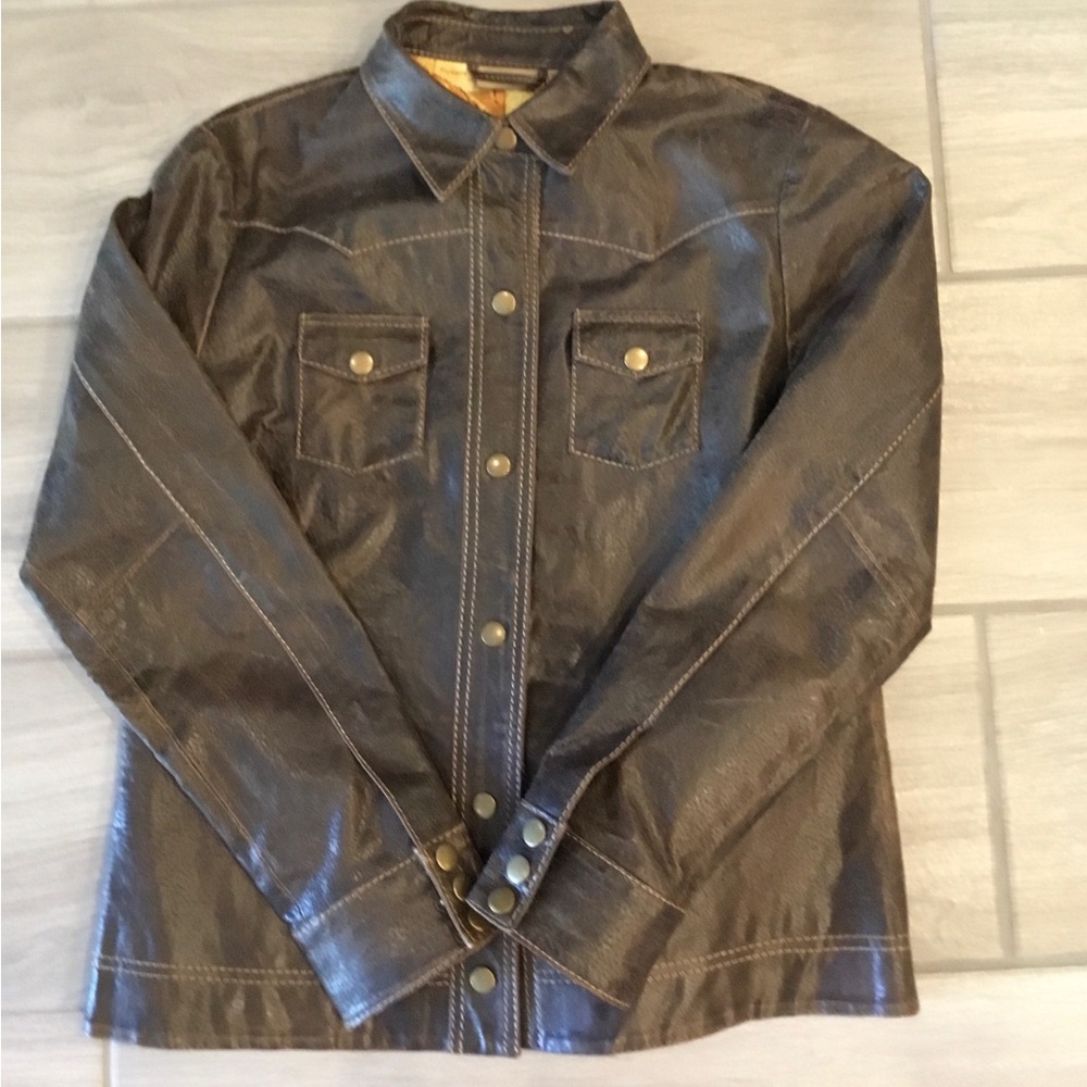 Ruff-hewn woman distressed leather shirt jacket size Small